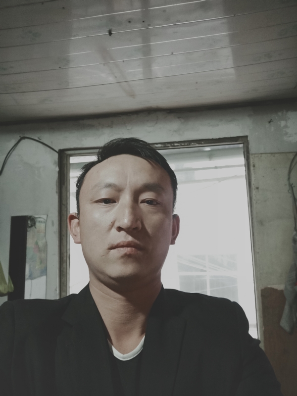 放弃爱你的第一张照片--新乡相亲服务中心