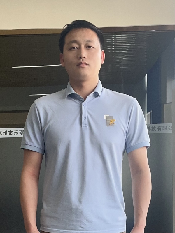 鹊桥的第一张照片--新乡相亲服务中心